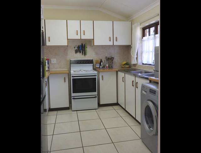 2 BEDROOM APARTMENT TO LET IN MONTROSE